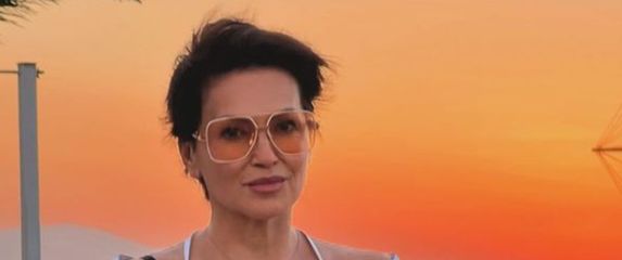 Nina Badrić ljetuje u Grčkoj