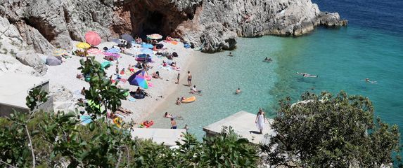 Plaža Klančac nedaleko od Brseča prava je oaza - 5