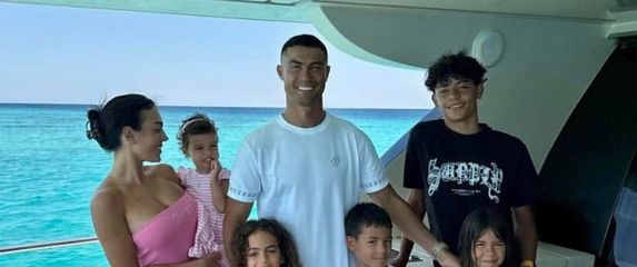 Cristiano Ronaldo s obitelji