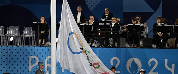 Podizanje olimpijske zastave