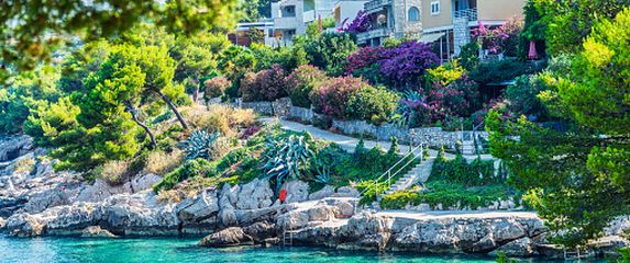 Apartman na moru, ilustracija