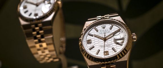 Luksuzni satovi, ilustracija