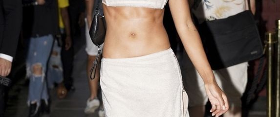 Vratile su se suknje niskog struka, hoćete li ih nositi?