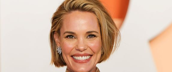 Leslie Bibb