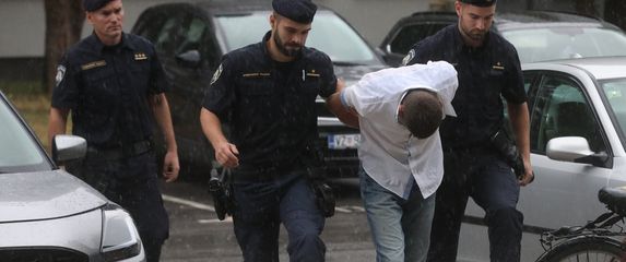 Emanuelovo privođenje - 1