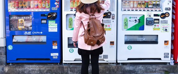 Automati s pićima u Japanu