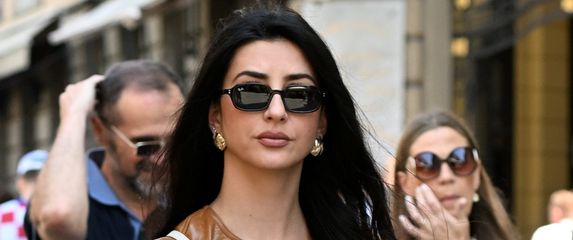 Street style mama iz centra Zagreba - 2