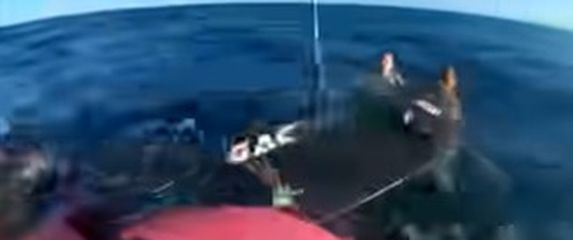 Mladi kajtsurfer spasio je oca i kćer