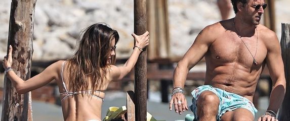 Alessandra Ambrosio, Buck Palmer