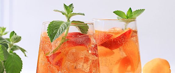 Rosé Aperol Spritz