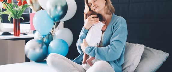 Poruka ankete glasi: Muževi kupite mamama poklon nakon poroda