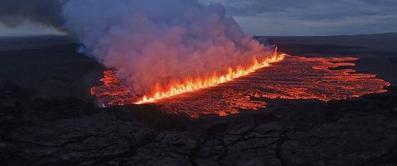 Erumpirao vulkan na Islandu - 1