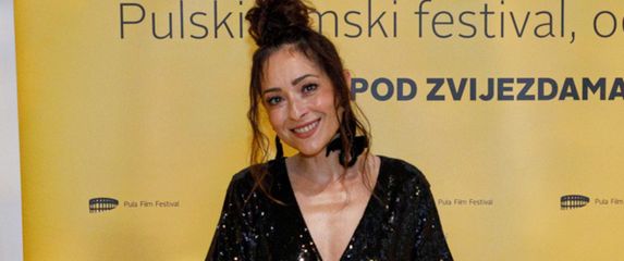 Zrinka Cvitešić osvojila je Zlatnu arenu za najbolju sporednu žensku ulogu na 72. Pulskom filmskom festivalu - 4