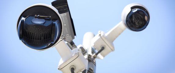 Kamera za nadzor prometa