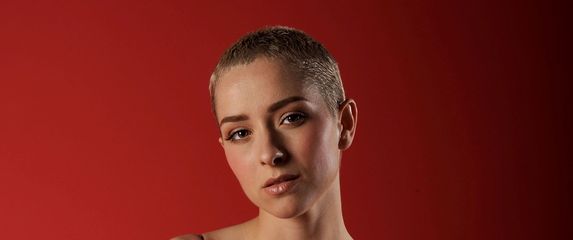 Zrinka Cvitešić s kratkom kosom