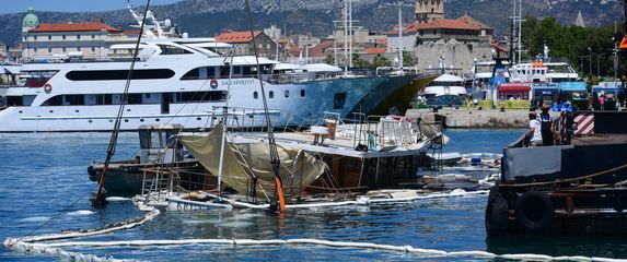 Potonuli brod u Splitu
