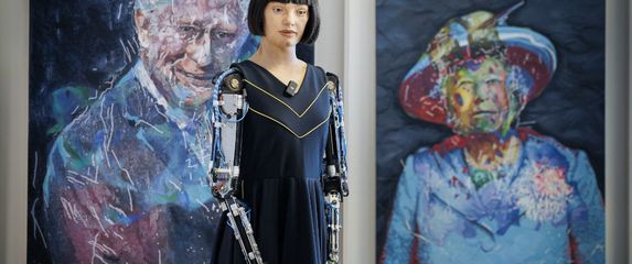 AI portret kralja Charlesa III. i Ai-Da