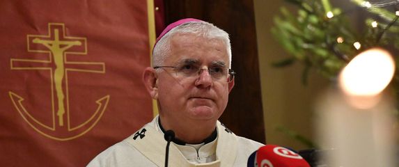 Nadbiskup Mate Uzinić - 3