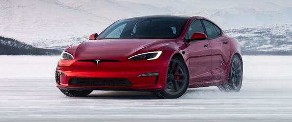 Tesla model S Plaid