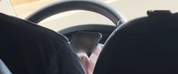 Mobitel za vrijeme vožnje