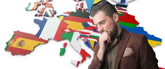 Karta Europe i muškarac koji razmišlja