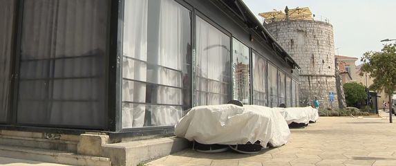 Pet osoba privedeno u Poreču