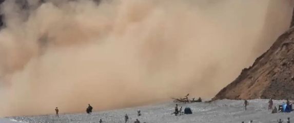 Urušavanje litice u Engleskoj