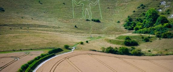 Long Man iz Wilmingtona i otisci u polju - 1