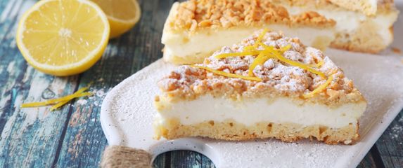 Pita s kokosom i limunom