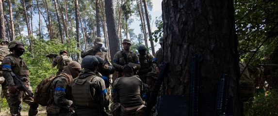 Vojna vježba, ilustracija