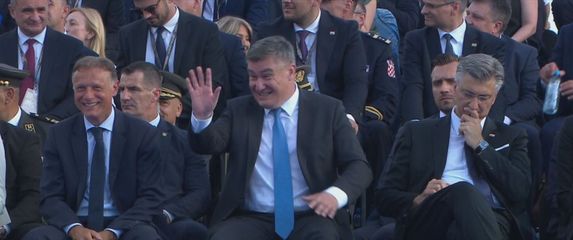 Državni vrh na tribini