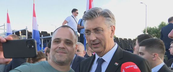 Selfie s Plenkovićem