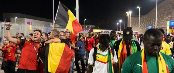 Belgijski i Senegalski navijači