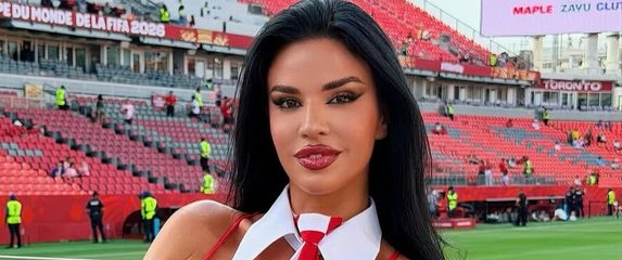 Ivana Knoll - 2