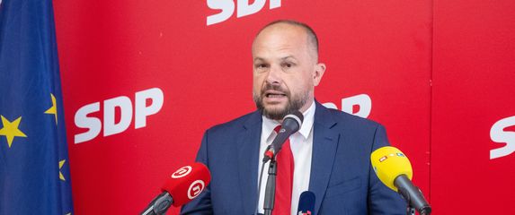 Siniša Hajdaš Dončić