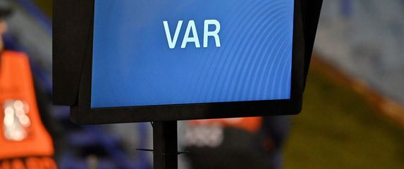 VAR sustav