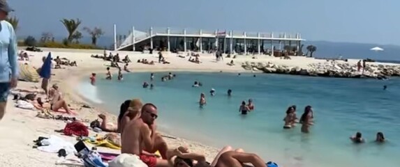 Kavalir na plaži
