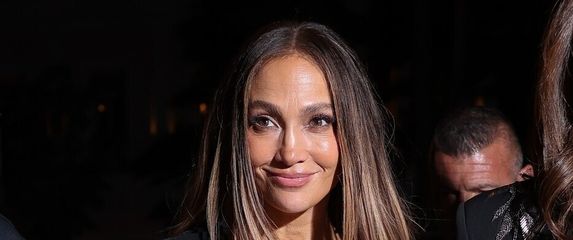 Jennifer Lopez - 2