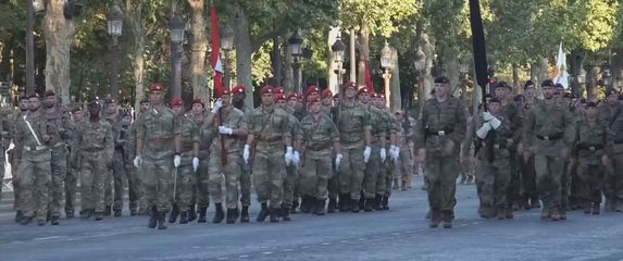 Mimohod u Parizu