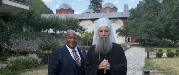 Mark Burns, patrijarh Porfirije
