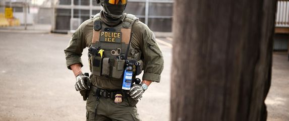 Agent ICE-a
