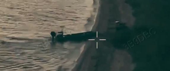 Ukrajinski robotski desant na obalu Krima