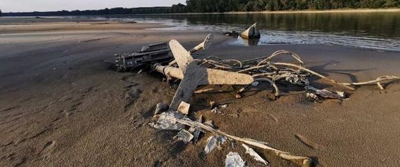 Dvije avionske bombe u blizini Batine - 4