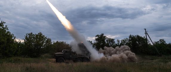 Ukrajinski višecjevni bacač raketa Grad