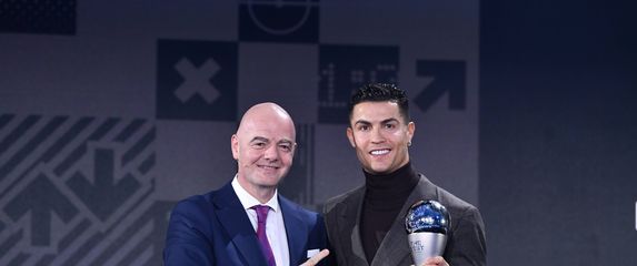 Gianni Infantino i Cristiano Ronaldo
