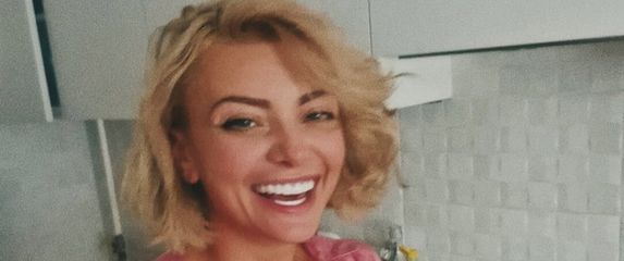 Ella Dvornik - 1