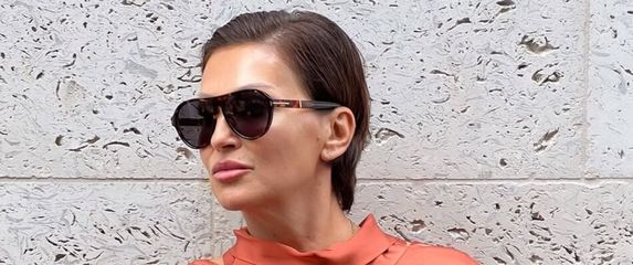 Nina Badrić - 2