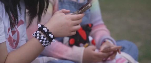 Djeca na mobitelima - 2