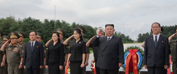Kim Jong Un i Ju Ae