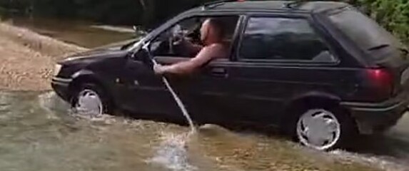Auto na veslanje